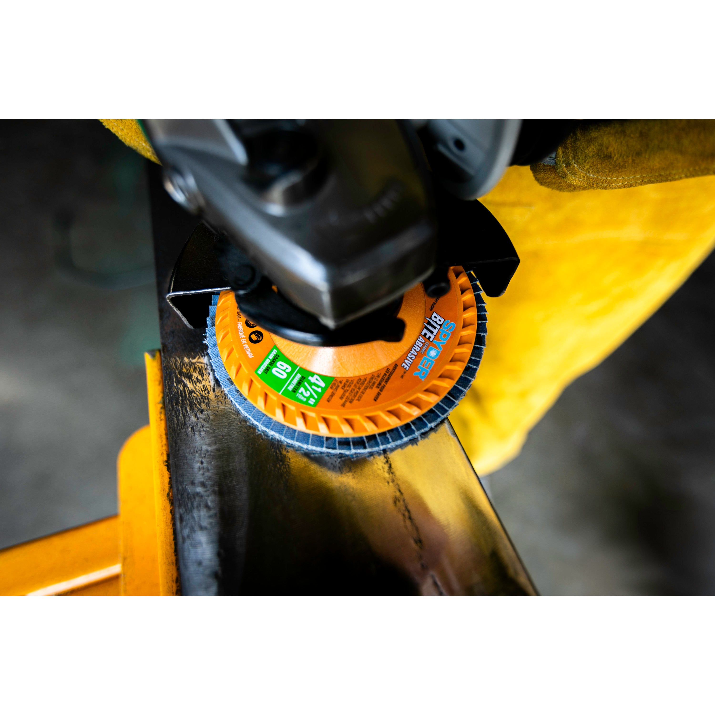 4.5" Ceramic 60-Grit Flap Disc Bite™