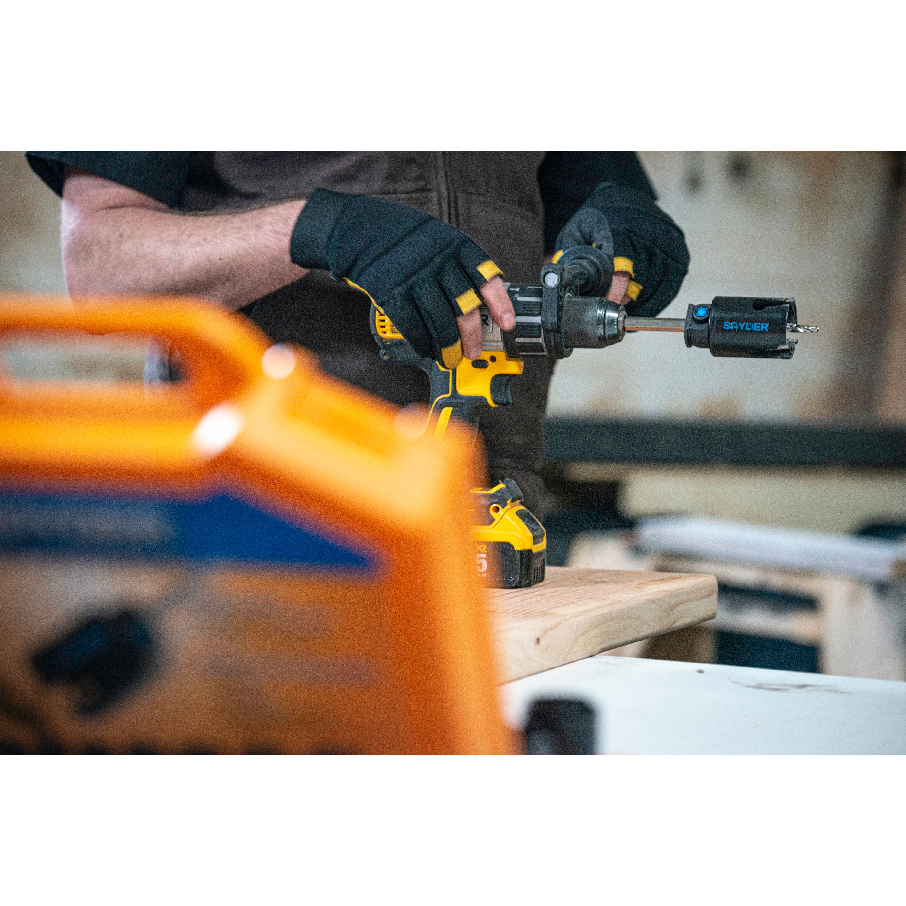 18-Piece Tungsten Carbide Tipped (TCT) Hole Saw Kit Rapid Core Eject™