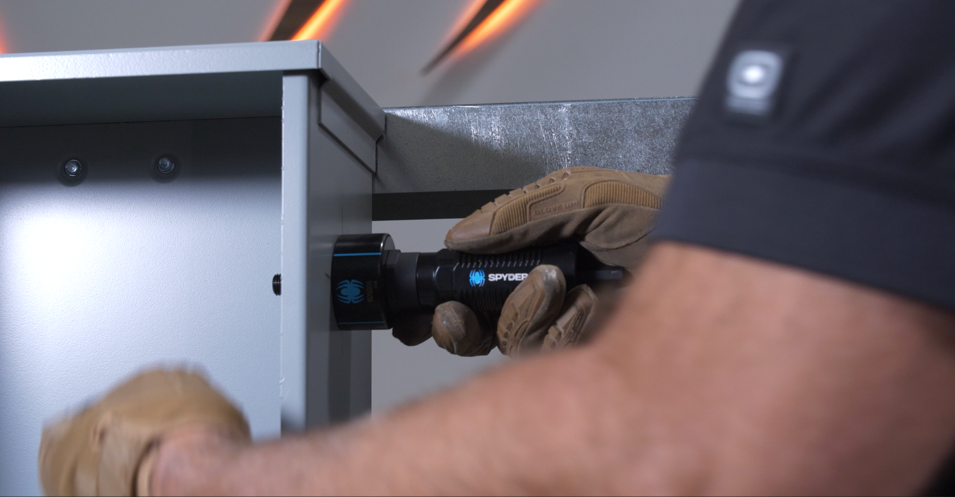 Load video: Video Demonstration of Spyder 605000 Electrician's Knockout Punch Set